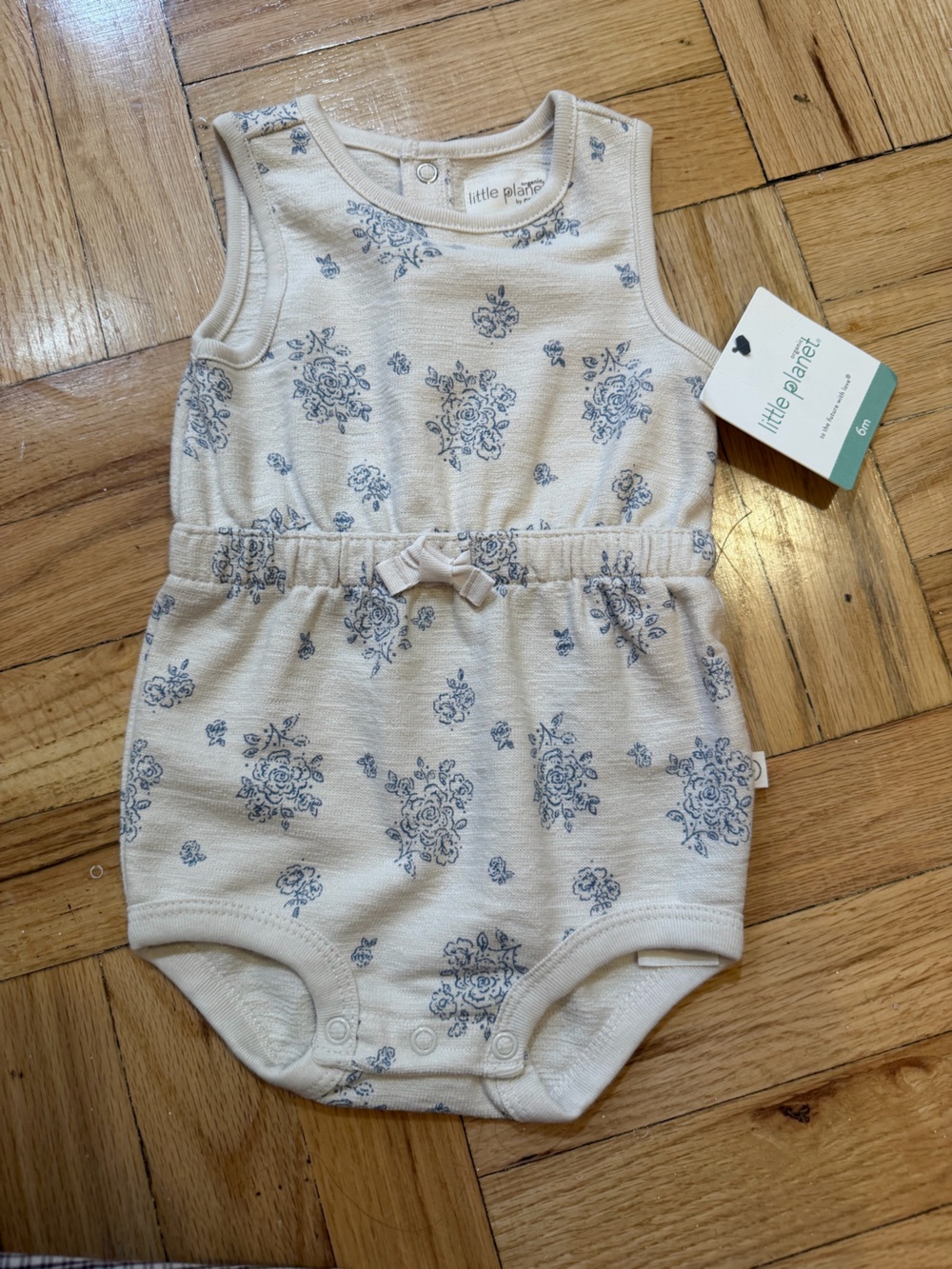 NWT Carters floral onesie 3-6 month 100% organic cotton